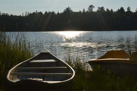A lake with no name