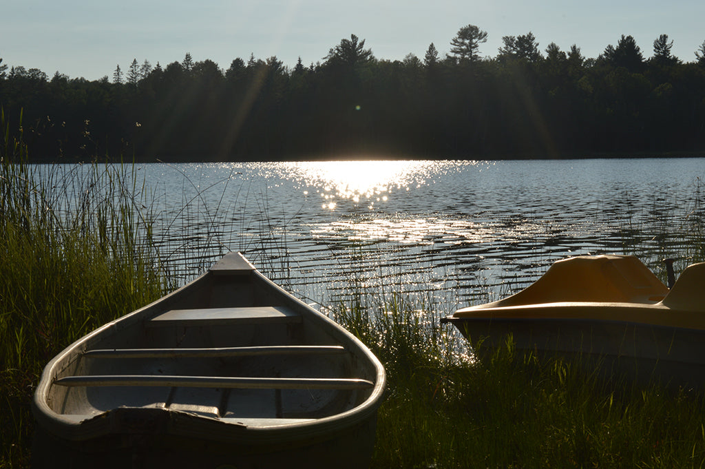 A lake with no name