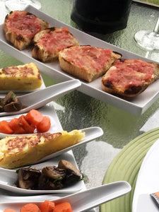 Spanish Meal: Tomato Bread (Pan con Tomate)